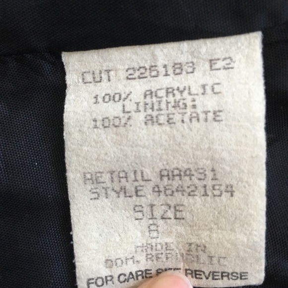 Vintage Plaid Blazer with Velvet Collar - Picture 7 of 7